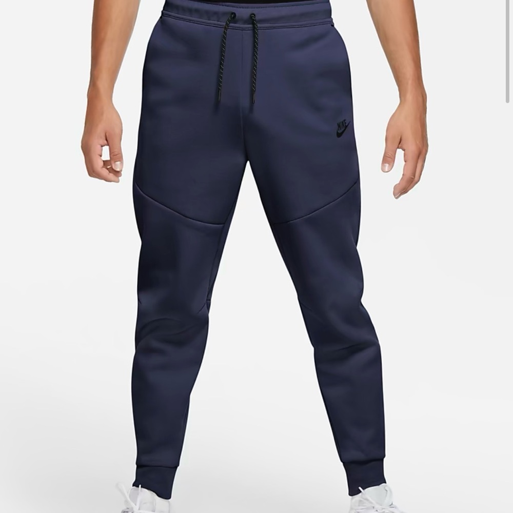 Nike Sportswear Tech Fleece Joggers is perfect for everyday wear